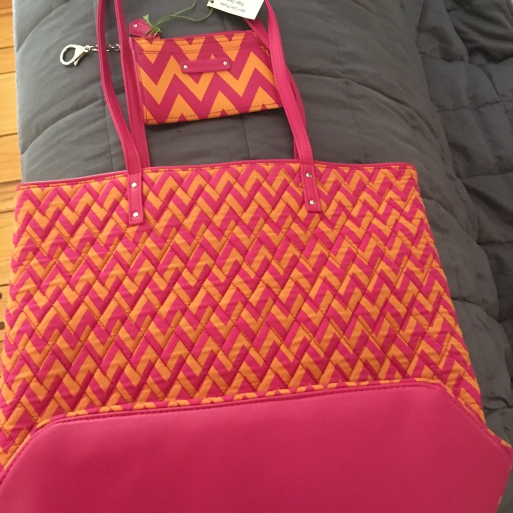 SOLD- duplicate listing 
Vera Bradley Tote and wallet